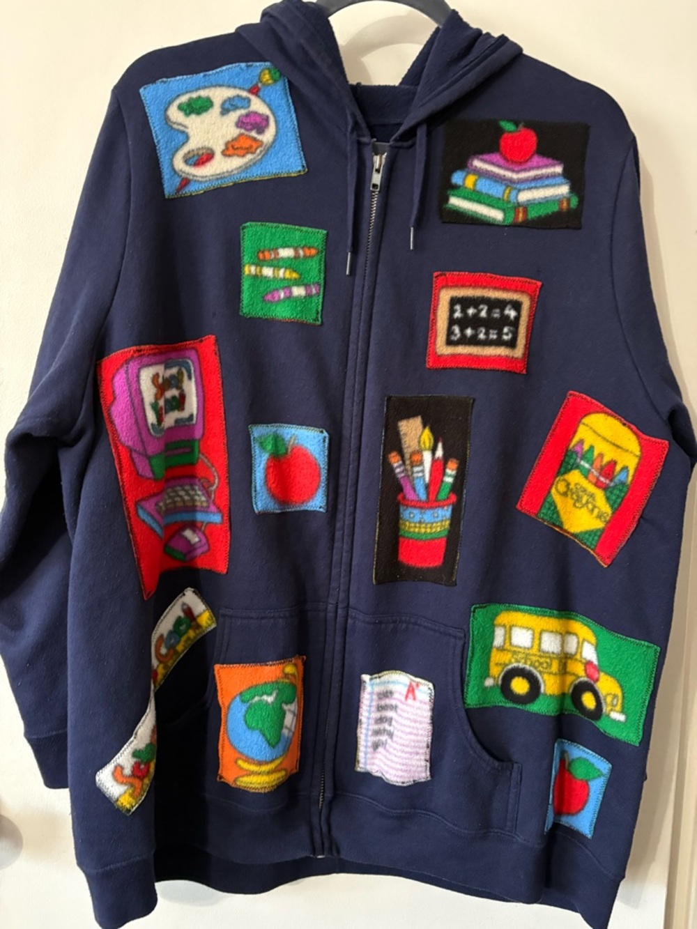 VTG Women’s 1990’s  School, Teacher  Patch Theme Hoodie Size 16